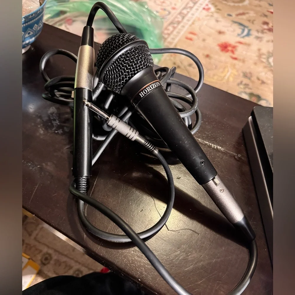 Horizon wired Microphone black and silver